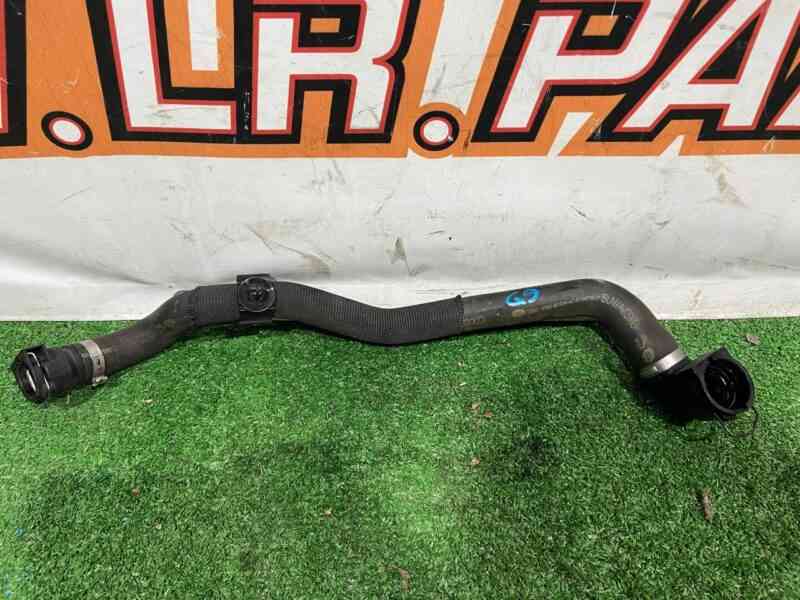 LR091815 Radiator Hose 2.0TD Range Rover Velar L560 (2018-) Used cost 10 € in stock 6 pcs.