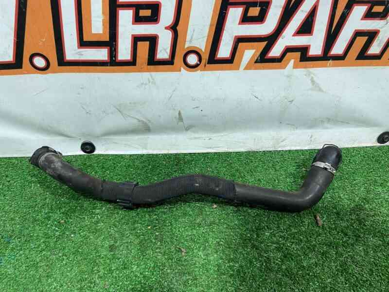 LR091815 Radiator Hose 2.0TD Range Rover Velar L560 (2018-) Used cost 10 € in stock 6 pcs.
