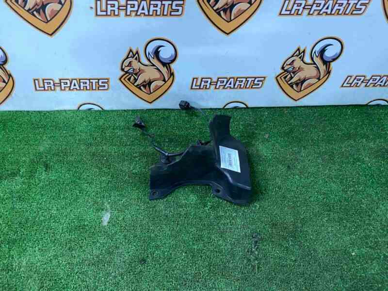 LR092684 Air deflector right Range Rover Velar L506 Used cost 32 € in stock 2 pcs.
