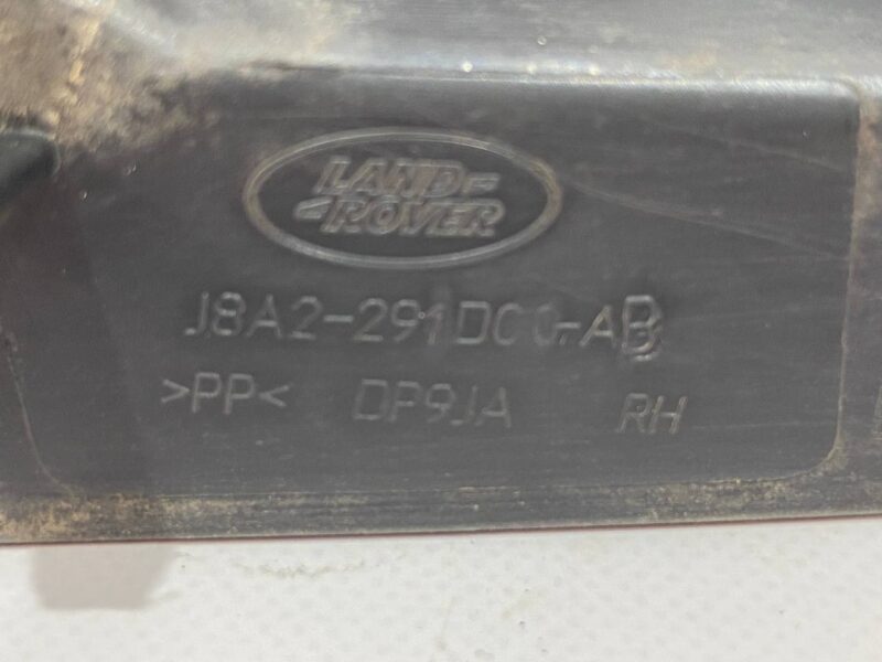 LR092697 Rear wheel arch molding right Range Rover Velar L560 (2018-) Used cost 55 € in stock 2 pcs.