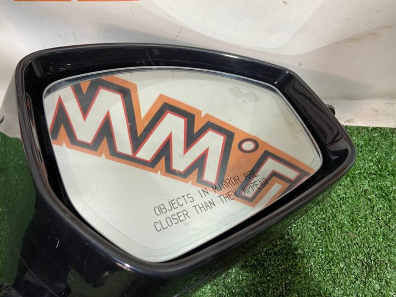 LR093143 Exterior right mirror dead zones RANGE ROVER VELAR (L560) Used cost 500 € in stock 1 pcs.