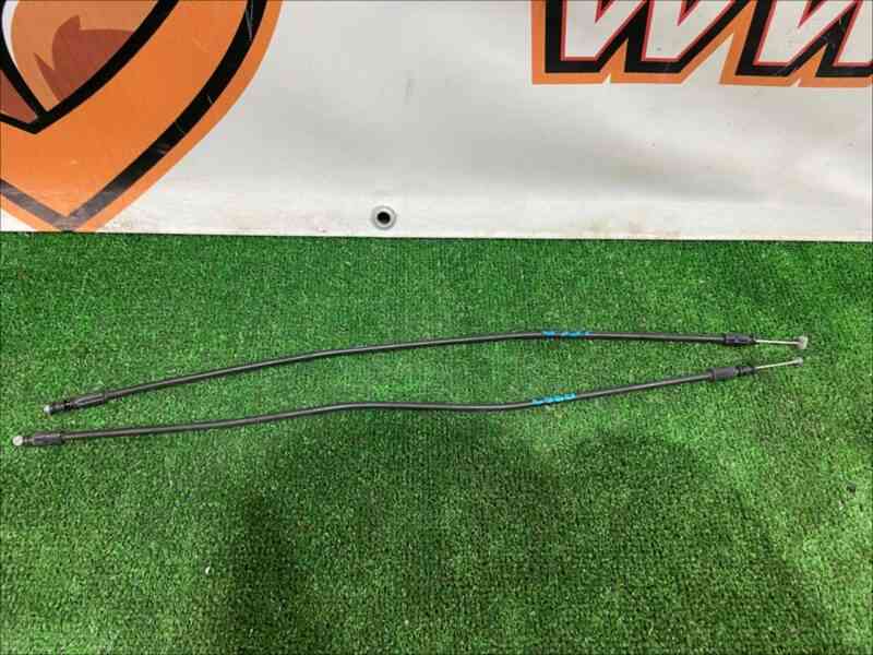 LR093225 Hood cable left/right, upper Range Rover Velar L560 (2018-) Used cost 25 € in stock 8 pcs.