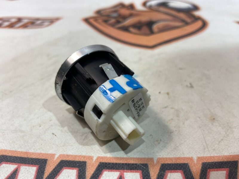 LR094038 Start/stop button Range Rover L405 (2013-2021) Used cost 15 € in stock 1 pcs.