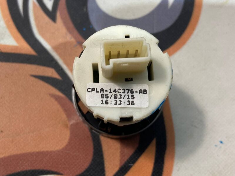 LR094038 Start/stop button Range Rover L405 (2013-2021) Used cost 15 € in stock 1 pcs.