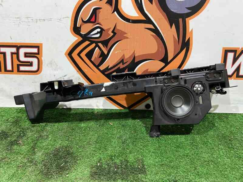 LR095154 Cargo compartment panel support right Range Rover L405 (2013-2021) Used cost 75 € in stock 1 pcs.