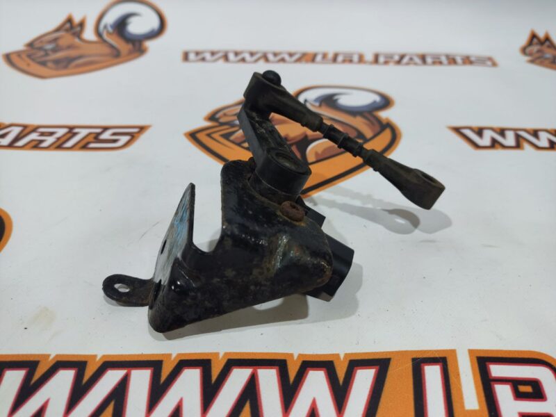LR098915 Rear Suspension Height Level Sensor Land Rover Discovery 5 L462 (2017-) Used cost 32 € in stock 9 pcs.