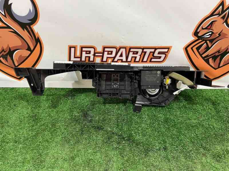 LR101736 Trunk shelf bracket left RANGE ROVER L405 13- Used cost 100 € in stock 1 pcs.
