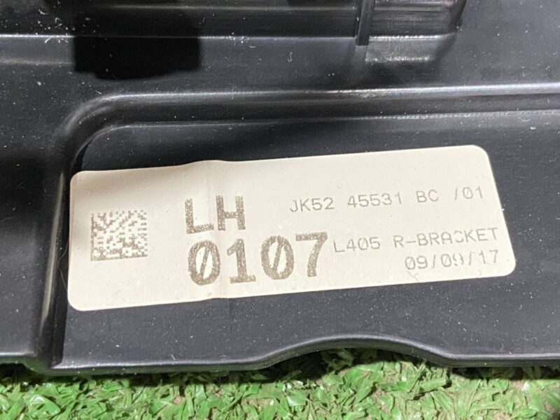 LR101736 Trunk shelf bracket left RANGE ROVER L405 13- Used cost 100 € in stock 1 pcs.