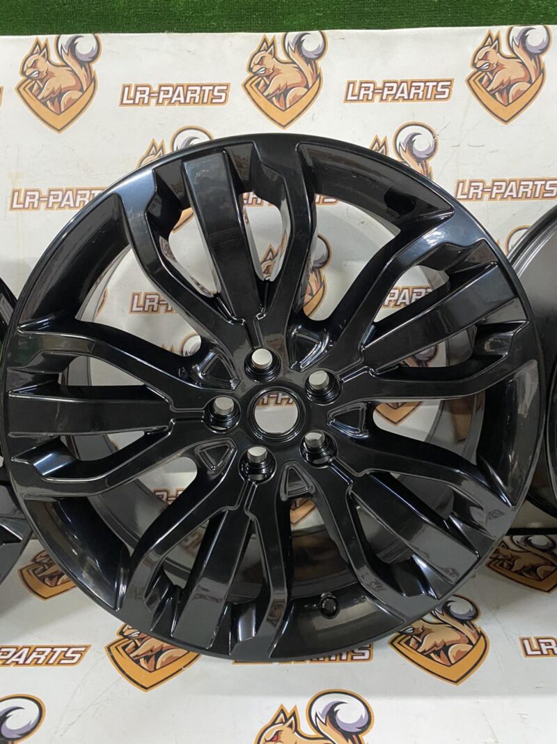 LR109861 Wheel disk 21 x 9,5 Style 5007 Diamond Turned Range Rover Sport L494 (2014-2022) used cost 300 € in stock 4 pcs.