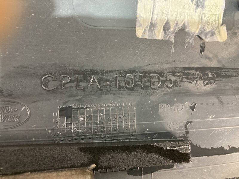LR110603 Door sill molding left Range Rover Sport L494 (2014-2022) Used cost 100 € in stock 3 pcs.