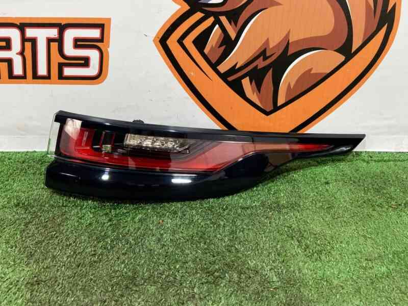 LR111106 Right light Range Rover Velar L560 (2018-) Used cost 190 € in stock 1 pcs.