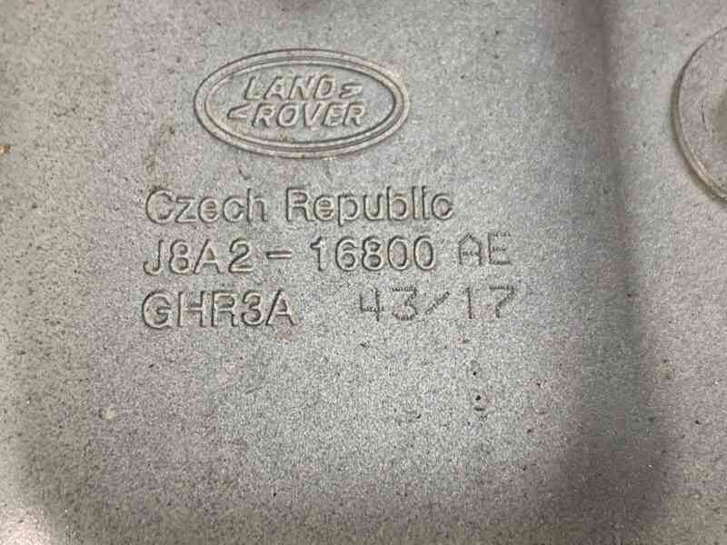 LR111644 Hood hinge right Range Rover Velar L560 (2018-) Used cost 50 € in stock 5 pcs.