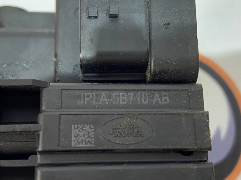 LR113342 Electromagnetic air suspension valve rear Range Rover Sport L494 Used cost 80 € in stock 9 pcs.