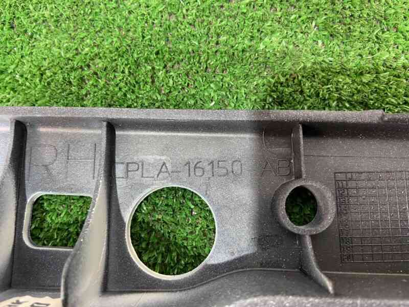 LR116260 Upper right fender mounting bracket Range Rover Sport L494 (2014-2022) USED - Image 24