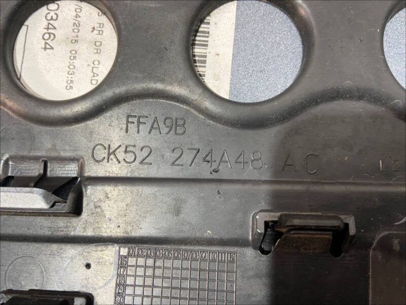 LR125982 Door trim rear right Range Rover L405 (2013-2021) Used - Image 13