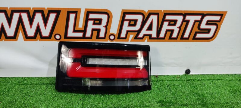 LR126302 Rear right lamp in the trunk lid Land Rover Discovery 5 L462 (2017-) used cost 230 € in stock 1 pcs.