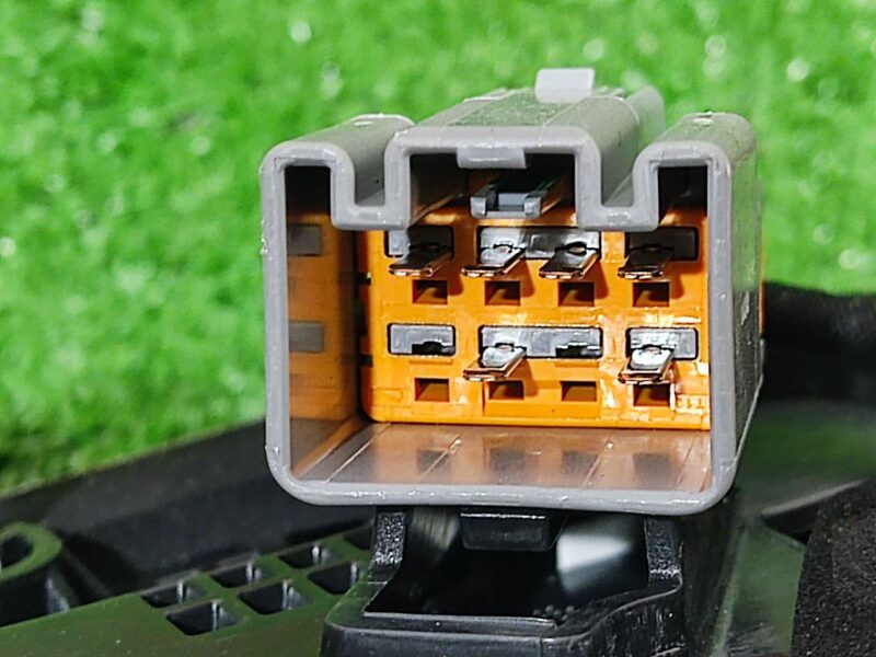 LR126302 Rear right lamp in the trunk lid Land Rover Discovery 5 L462 (2017-) used cost 230 € in stock 1 pcs.