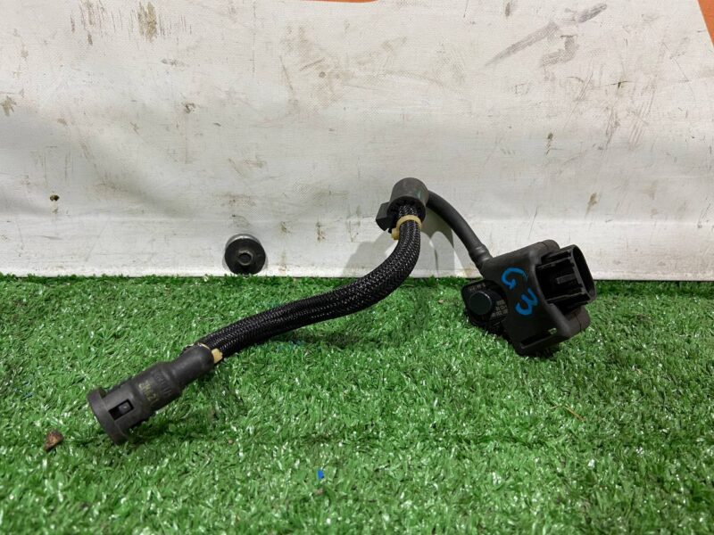 LR127869 Vapor control valve Range Rover Sport L494 (2014-2022) used cost 130 € in stock 1 pcs.