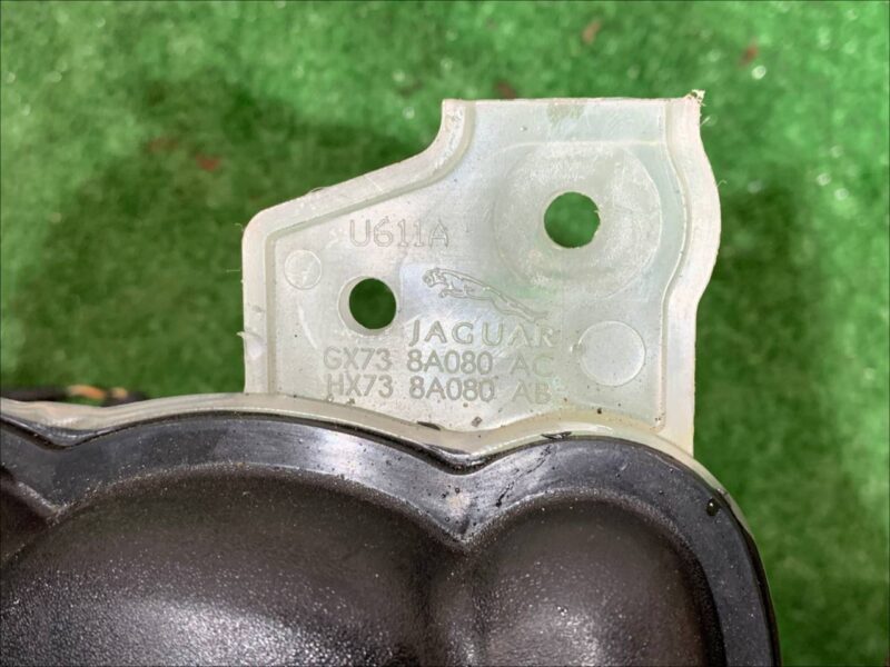 LR128194 Expansion tank 2.0D 3.0IE Range Rover Velar L560 Used - Image 12