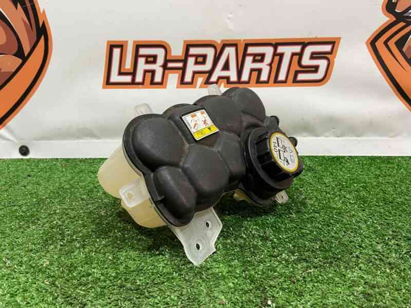 LR128194 Expansion tank 2.0D 3.0IE Range Rover Velar L560 Used cost 70 € in stock 3 pcs.