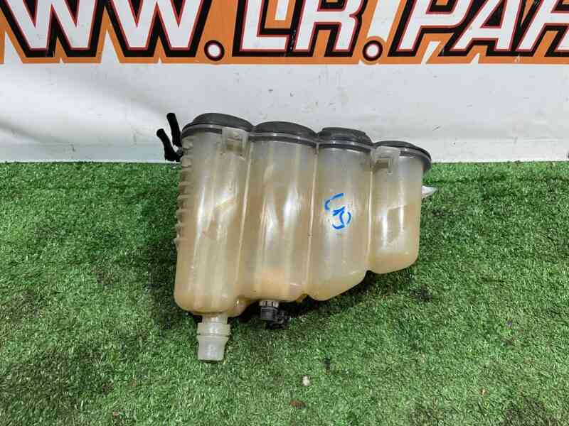 LR128194 Expansion tank 2.0D 3.0IE Range Rover Velar L560 Used cost 70 € in stock 3 pcs.