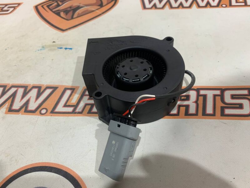 LR131943 Battery cooling fan Range Rover Velar L560 (2018-) USED cost 50 € in stock 4 pcs.