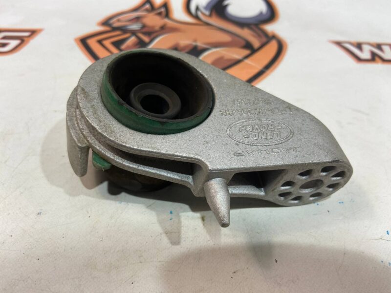 LR135803 Catalyst insulator Range Rover Sport L494 (2014-2022) used cost 12 € in stock 1 pcs.