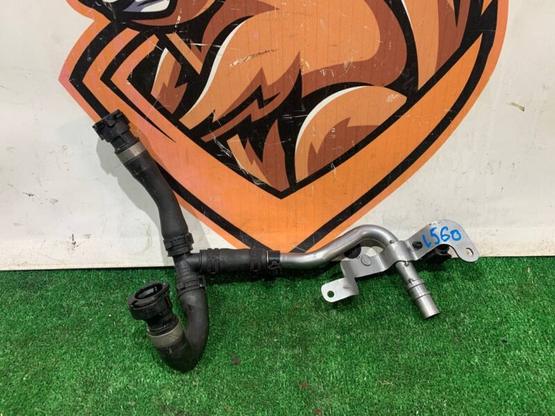 LR140934 EGR pipe outlet left Range Rover Velar L560 (2018-) used cost 50 € in stock 1 pcs.