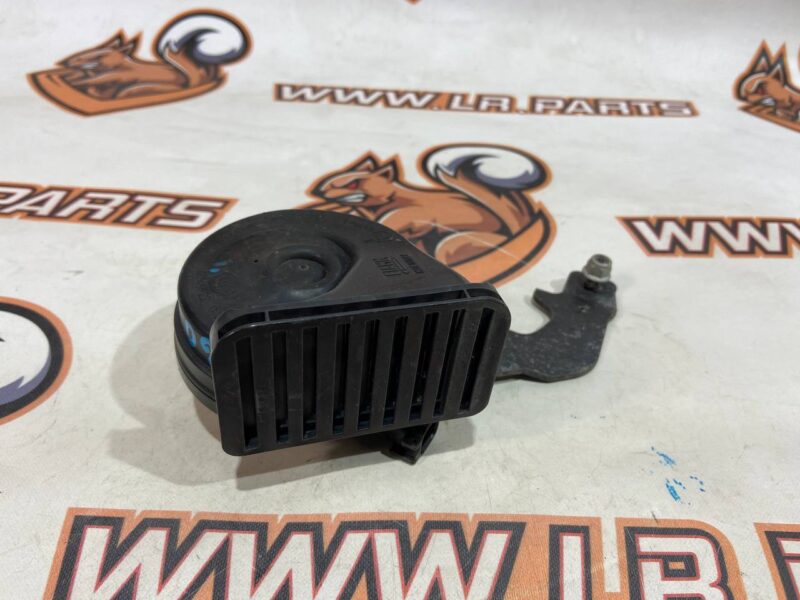 LR113221 Horn left Range Rover Velar L560 (2018-) Used cost 55 € in stock 4 pcs.