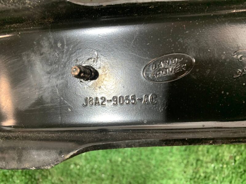 LR141728 Fuel tank clamp Range Rover Velar L560 (2018-) used cost 30 € in stock 2 pcs.