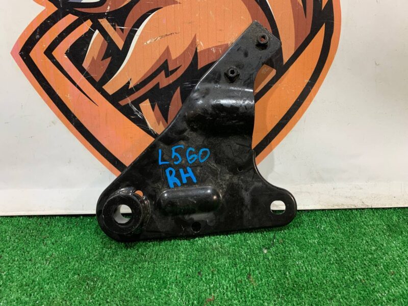 LR142032 Reinforcement of the front beam right upper Range Rover Velar L560 (2018-) used cost 40 € in stock 2 pcs.