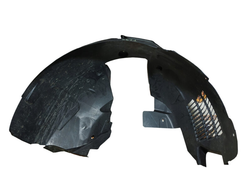 LR142088 Front right fender liner Velar cost 200 € in stock 1 pcs.
