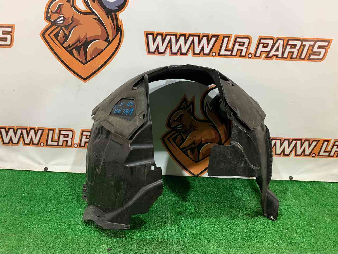 LR142090 Front left mudguard Range Rover Velar L560 (2018-) Used cost 160 € in stock 1 pcs.