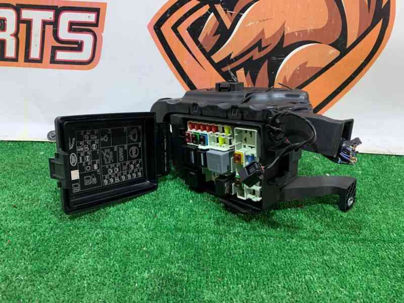 LR145088 Fuse box Range Rover Velar L560 (2018-) USED cost 200 € in stock 1 pcs.