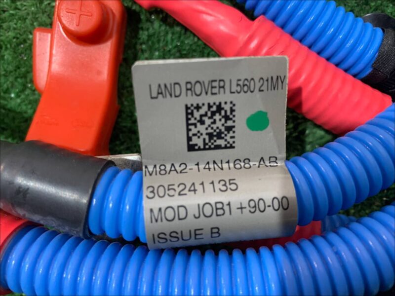 LR146089 Wiring from the battery to the converter Range Rover Velar L560 (2018-) Used cost 200 € in stock 3 pcs.