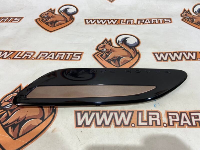 LR153965 Hood ventilation deflector right Range Rover Velar L560 (2018-) Used cost 75 € in stock 3 pcs.