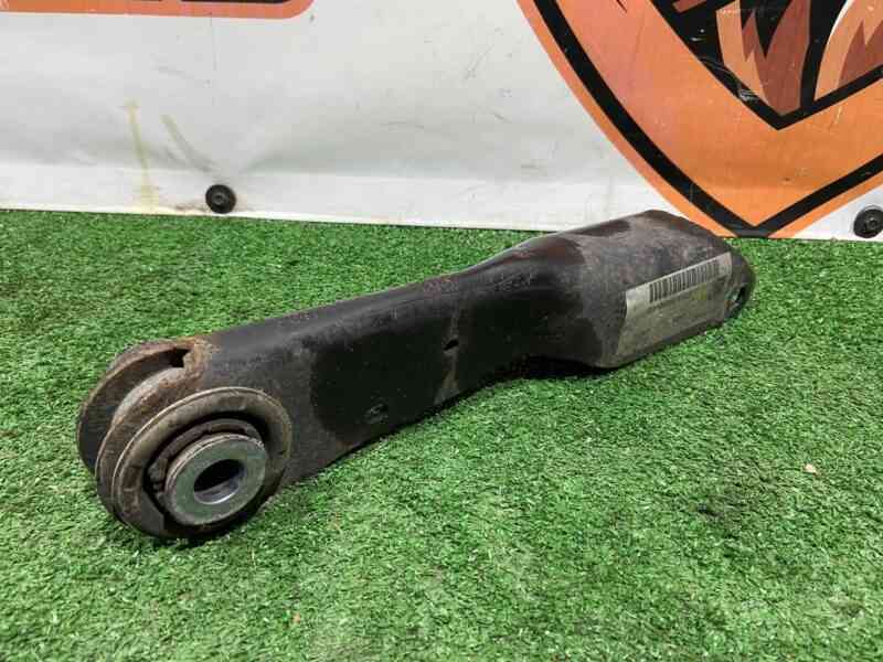 LR163128 Rear Suspension Arm Right Front Lower Range Rover L405 (2013-2021) Used cost 30 € in stock 5 pcs.