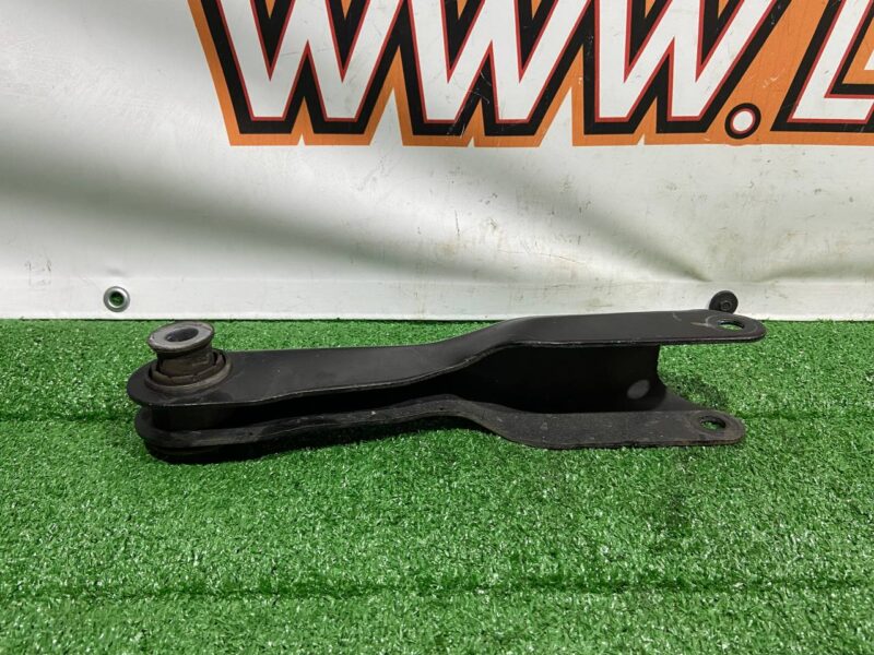LR163134 Rear Suspension Arm Left Front lower Range Rover L405 (2013-2021) Used - Image 16