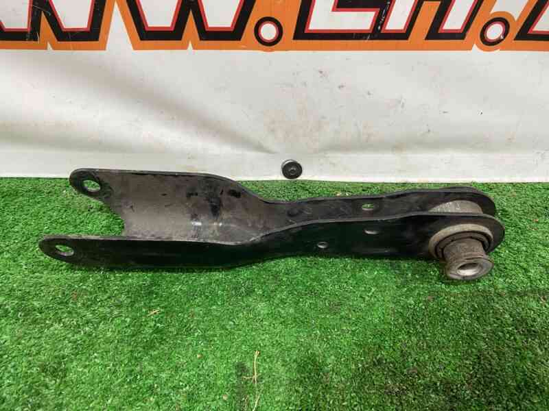 LR163134 Rear Suspension Arm Left Front lower Range Rover L405 (2013-2021) Used cost 30 € in stock 5 pcs.