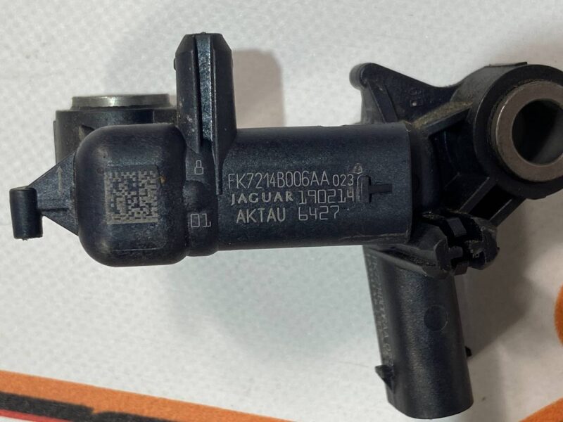 T2H2790 Front Impact sensor Jaguar F-Pace Used cost 30 € in stock 9 pcs.