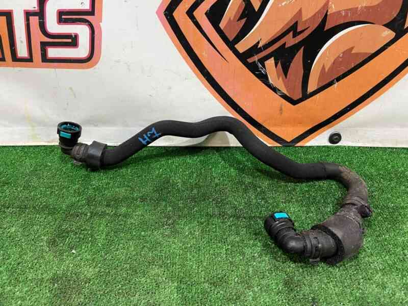 T2H28579 Coolant hose Jaguar F-Pace X761 (2017-) used cost 35 € in stock 1 pcs.
