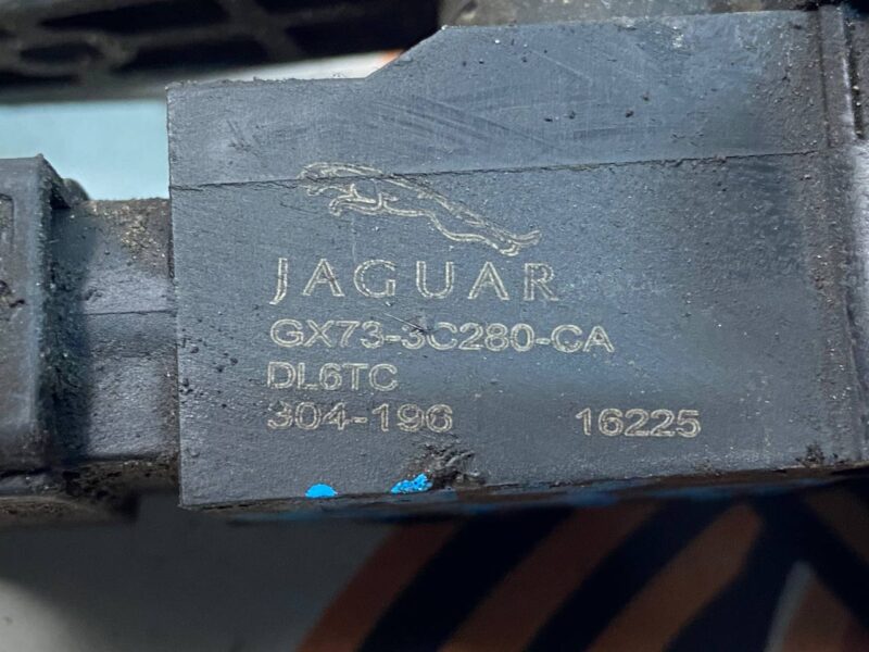 T2H3166 Body position sensor front right Jaguar F-Pace Used cost 50 € in stock 2 pcs.