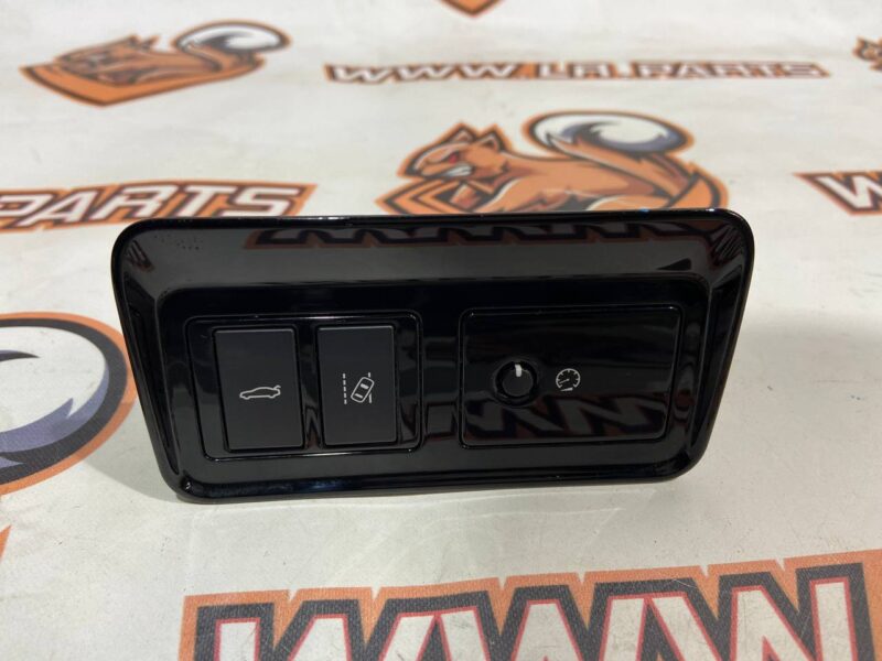 T2H3240 Used JAGUAR XF lighting control unit cost 50 € in stock 1 pcs.