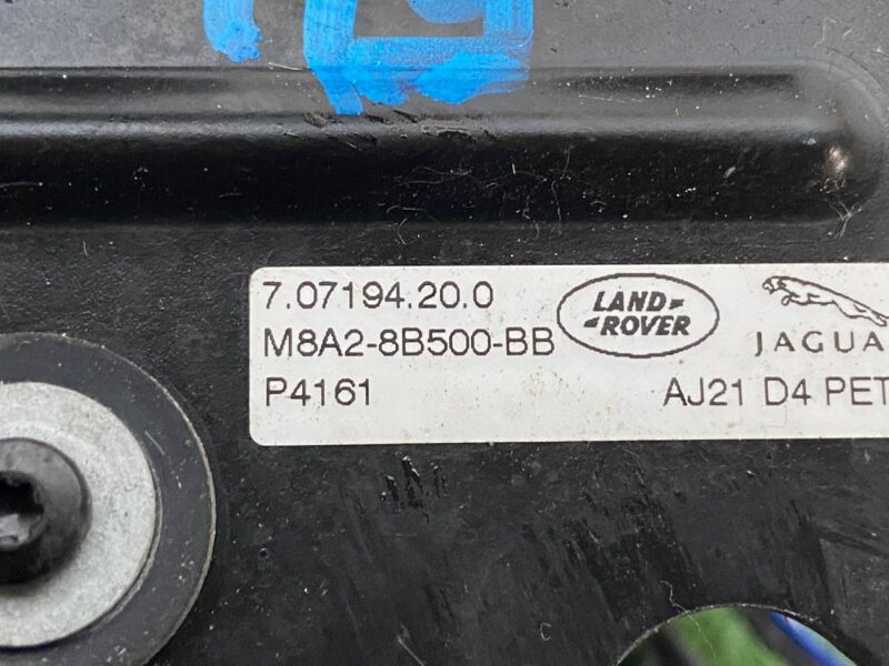 T2H39184 Water pump Jaguar F-Pace X761 (2017-) Used cost 80 € in stock 7 pcs.