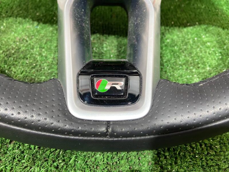 T2H43494PVJ Steering wheel for AIR BAG Jaguar F-Pace X761 (2017-) Used cost 400 € in stock 2 pcs.