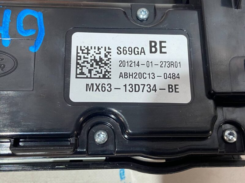 T2H43665 Center console switch block Jaguar F-Pace X761 (2017-) USED cost 500 € in stock 2 pcs.