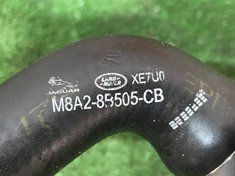 T2H44511 Radiator hose return Jaguar F-Pace X761 (2017-) used cost 50 € in stock 4 pcs.