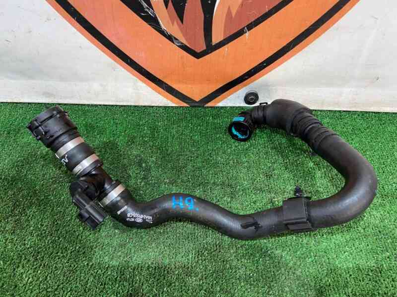 T2H44511 Radiator hose return Jaguar F-Pace X761 (2017-) used cost 50 € in stock 4 pcs.