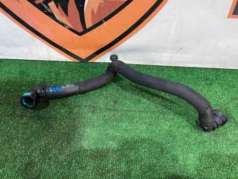 T2H44567 Radiator hose to coolant separator Jaguar F-Pace X761 (2017-) used cost 30 € in stock 6 pcs.