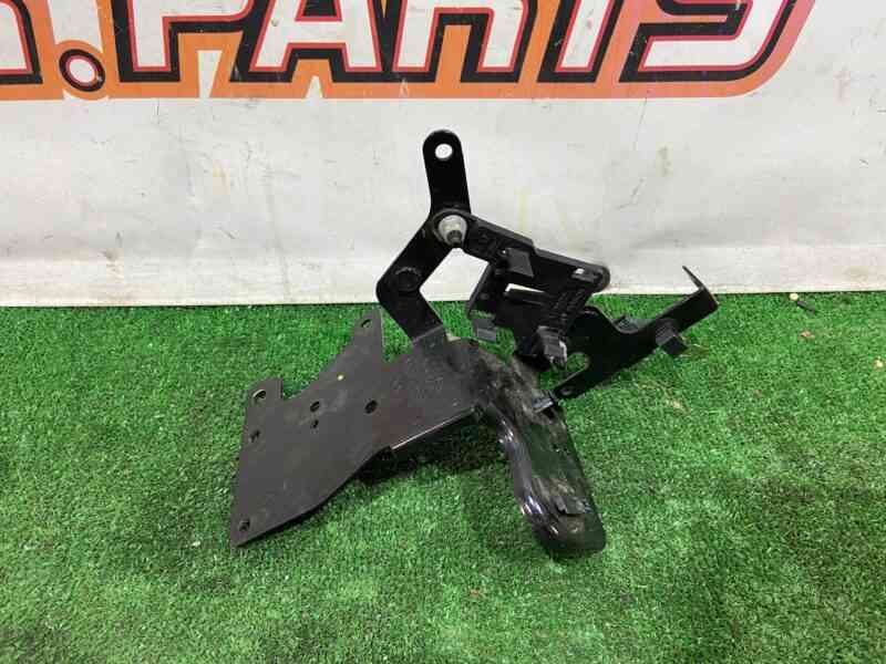 T2H44761 Exhaust sensor wiring bracket Jaguar F-Pace X761 (2017-) used cost 20 € in stock 1 pcs.